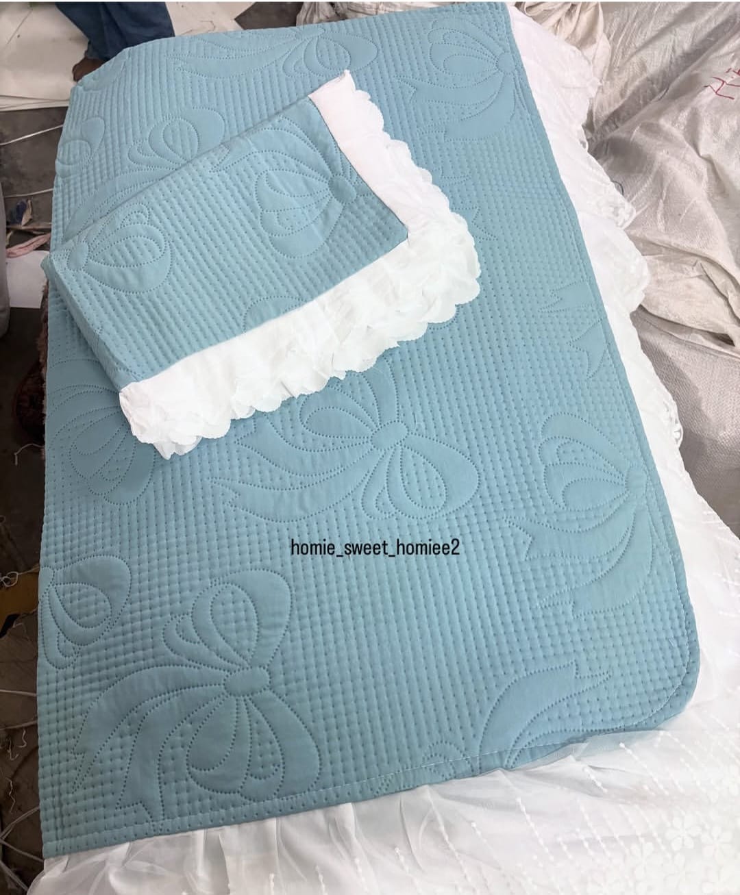 Premium Bedspread + 2 Pillow Cover